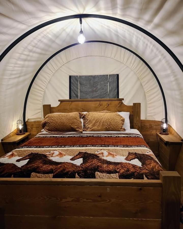 Smoky Hollow Outdoor Resort Covered Wagon Sevierville Exterior foto